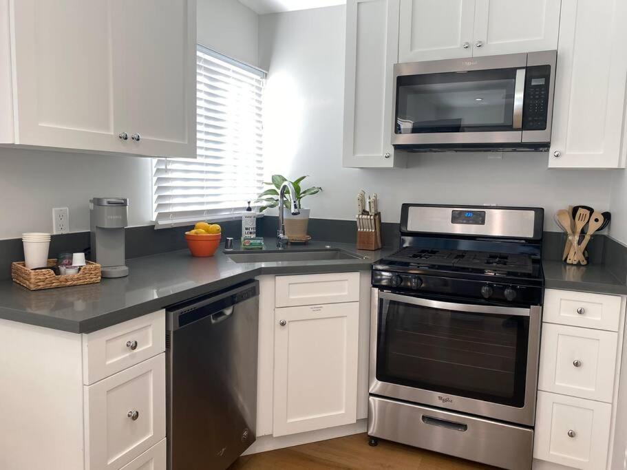 Steps To The Beach, Main Street And Pacific City - Ocean Views Huntington Beach Exterior foto